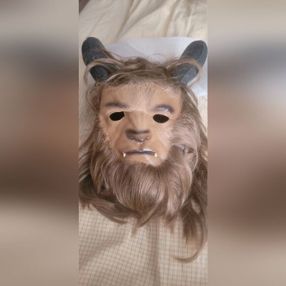 Complete Beast costume - men's small/medium - Picture 13 of 13